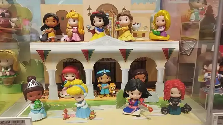Cute Disney princess figurines display